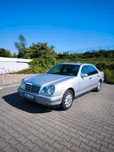 Mercedes-Benz Mercedes Benz E220d W210 Youngtimer 10/95 - Mercedes-Benz: 210d