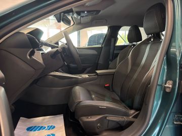 Peugeot 308 - 8
