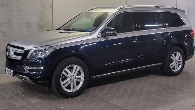 Mercedes-Benz GL 350 Abstand Totwinkel Spurhalte Massage 360°