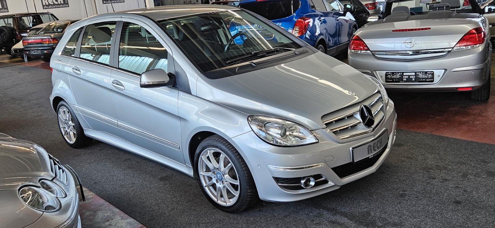 Mercedes-Benz B 180