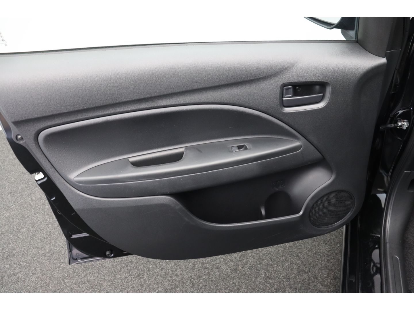Fahrzeugabbildung Mitsubishi Space Star 1.2 Spirit Garantie