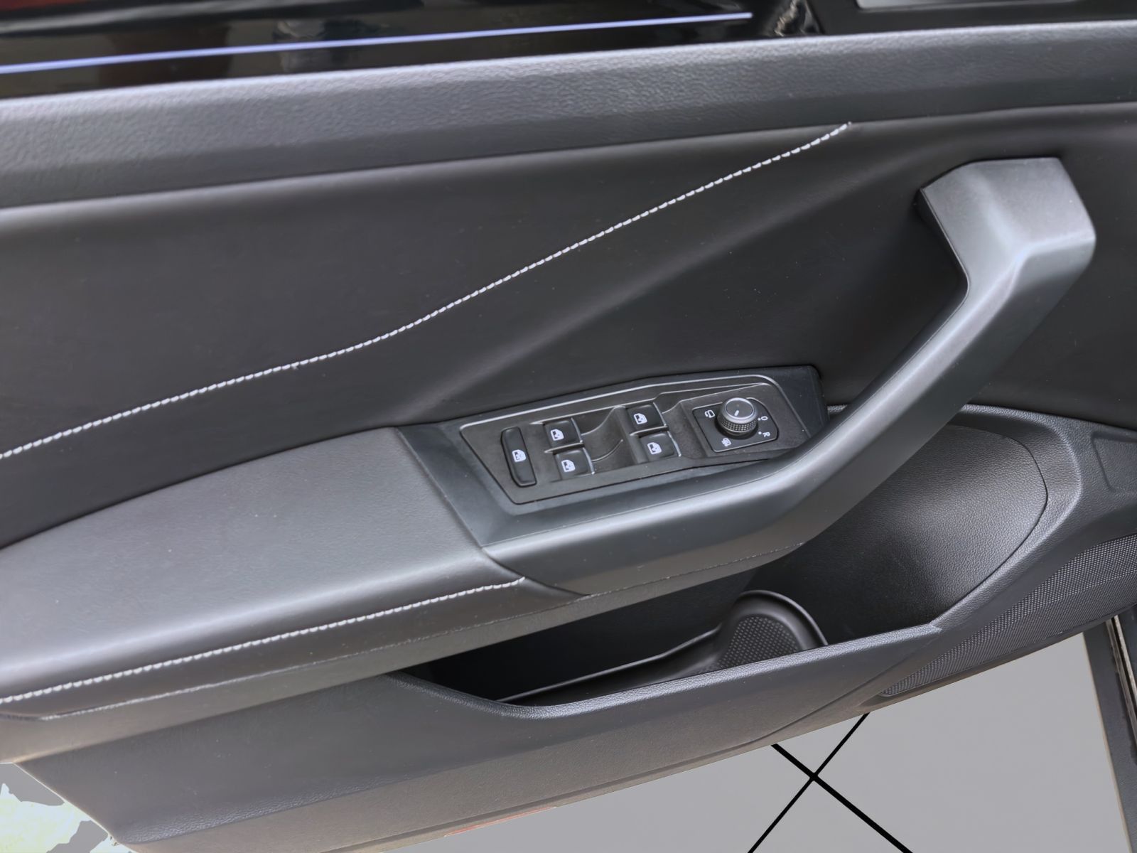 Volkswagen T-Roc - Bild 11