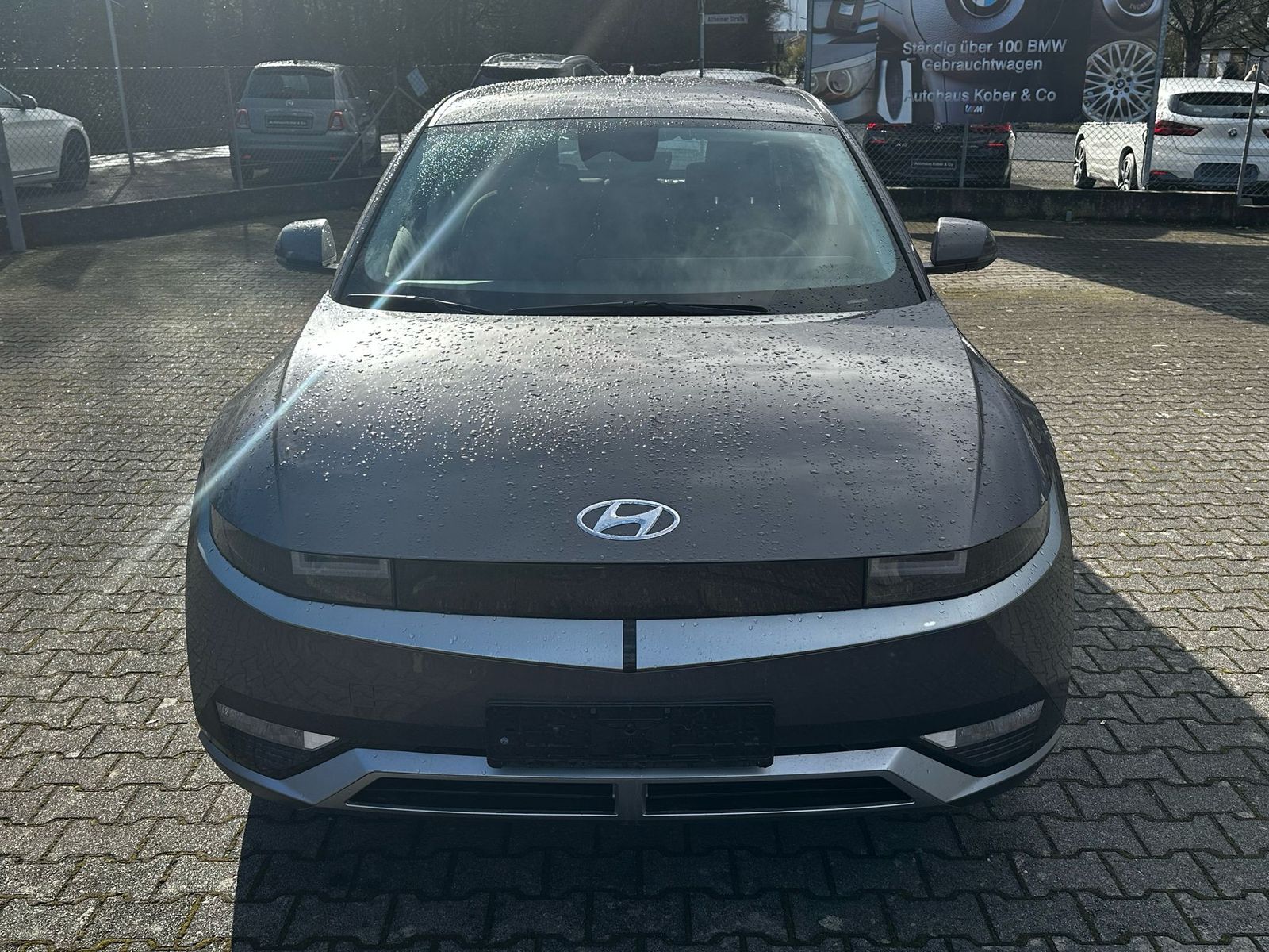 Fahrzeugabbildung Hyundai Ioniq 5 Basis 2WD NAVI+ACC+LED+SHZ+KAMERA+WP+DAB