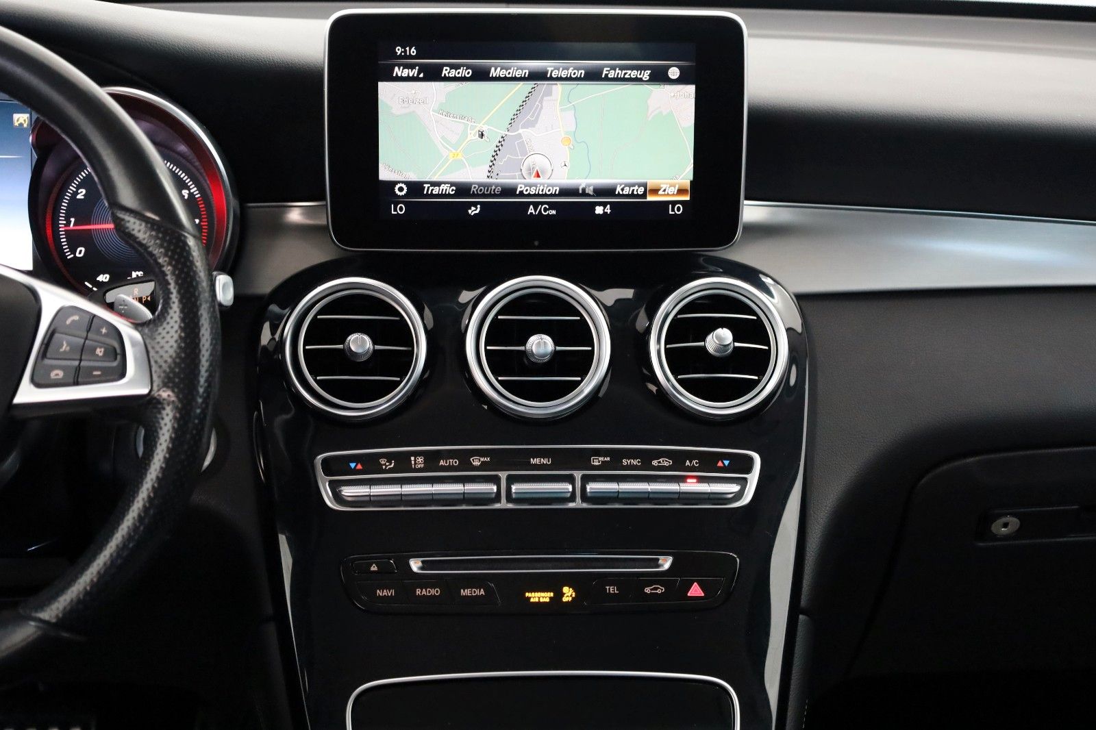 Fahrzeugabbildung Mercedes-Benz GLC 300 4M Exclusive AMG Int. TLeder,Navi,LED,SH