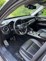 Alfa Romeo Stelvio 2.2 Diesel 16V 140W Sprint AT8-Q4 Sprint - Alfa Romeo Stelvio von privat