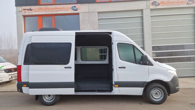 Mercedes-Benz Sprinter 311 Tourer 9 Schlafsessel Systemboden