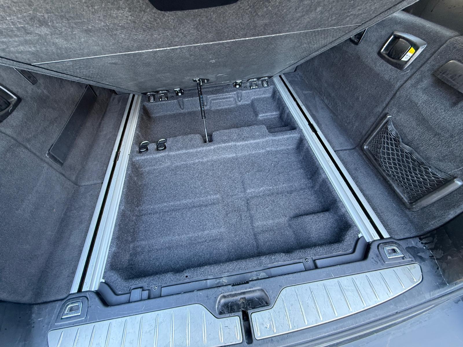 BMW 520 2011 — photo 7