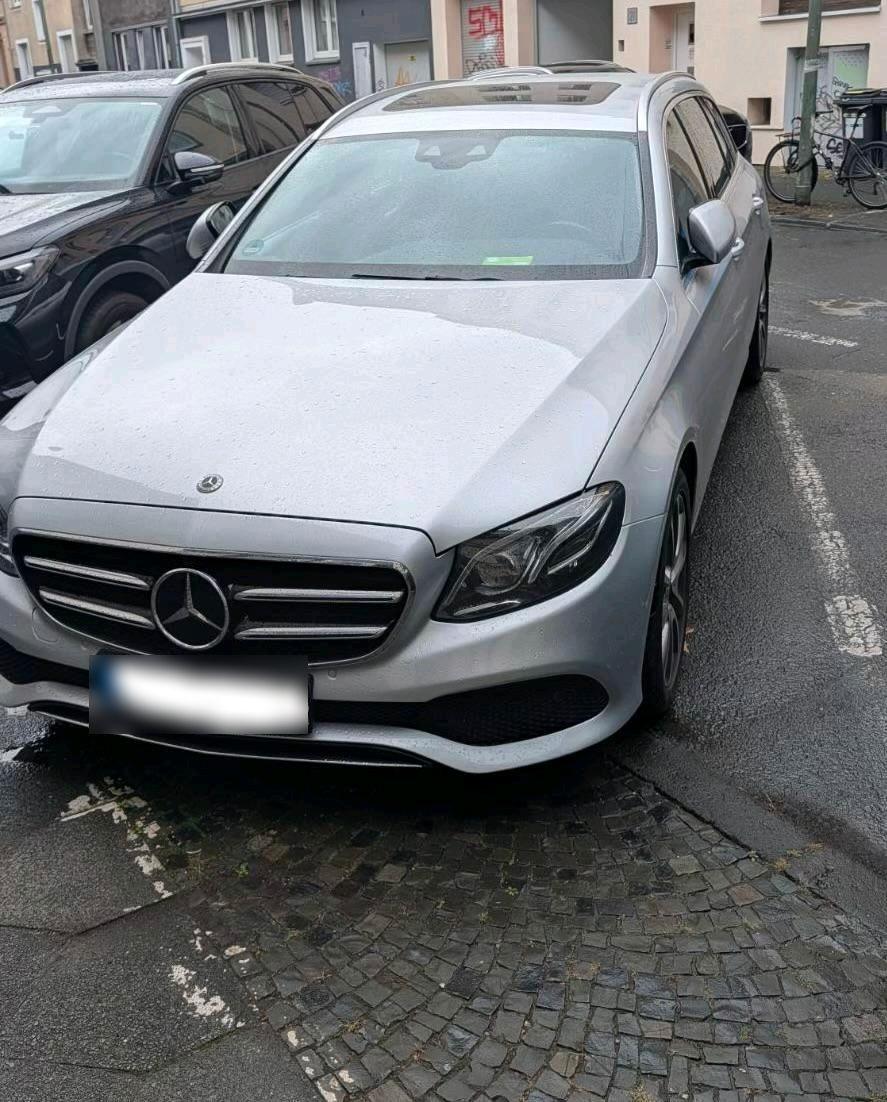 Mercedes-Benz E 220