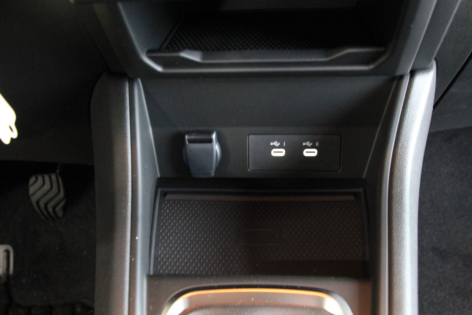 Fahrzeugabbildung Mitsubishi ASX Basis