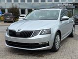 Skoda Octavia 1.6 TDI Active Combi:Navi,AHK,8.4-Netto - Skoda Octavia Active mit Diesel-Antrieb