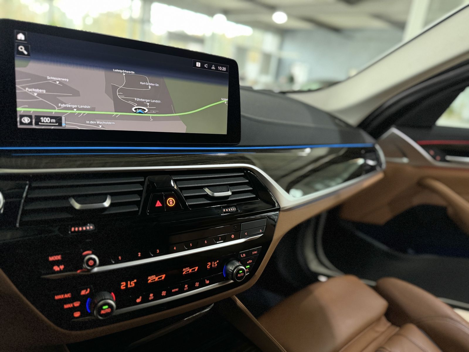 Fahrzeugabbildung BMW 530e xD Luxury Line Kamera HUD DAB HiFi Komfort