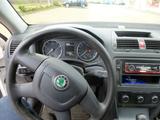 Skoda Octavia Combi 1.Hand, Klima, Euro 5, ZV+FB... - Skoda Octavia 1Z mit Benzin-Antrieb