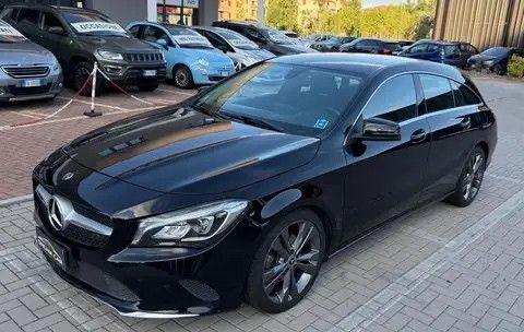 Image of Mercedes-Benz CLA 200