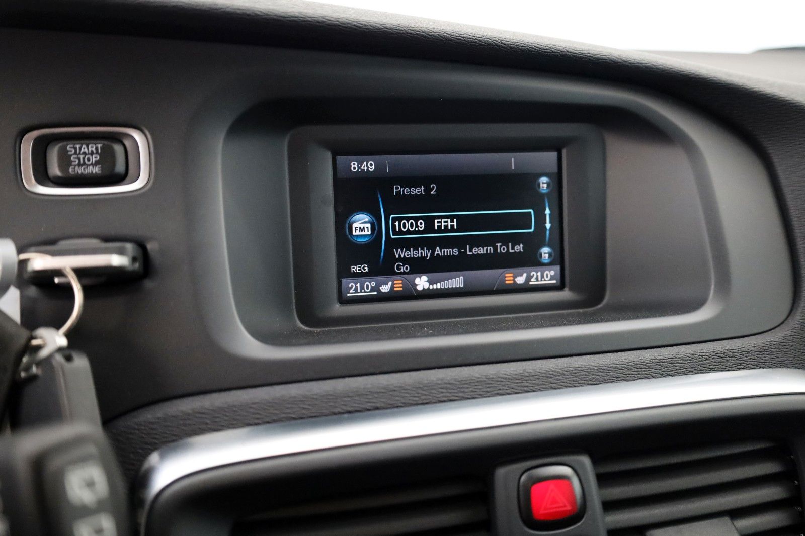 Fahrzeugabbildung Volvo V40 You! Bi-Xenon,SH,PDC,8 fach Aluräder