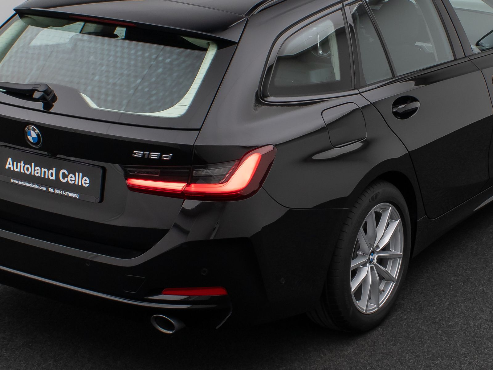 Fahrzeugabbildung BMW 318d Kamera DAB HUD Stop&Go DrivAssist Adapt.LED