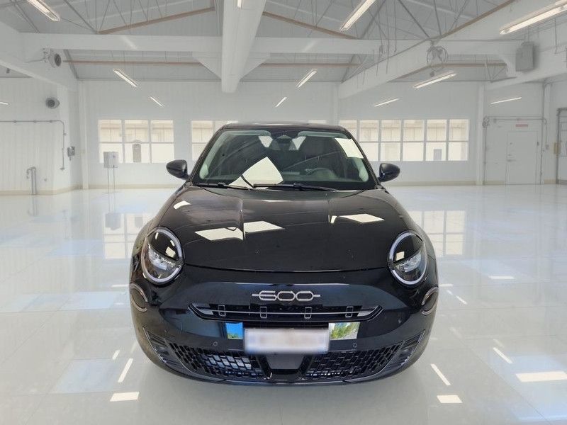Fiat FIAT 600 1.2 HYBRID 100 CV BUSINESS AUTO SUV imagem 2