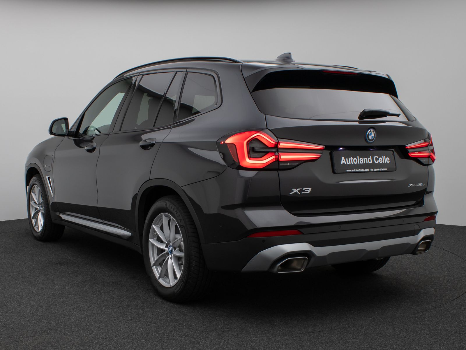 Fahrzeugabbildung BMW X3 xD30e Kamera HUD Lenkrhzg Stop&Go AHK Sport