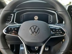 Fahrzeugabbildung Volkswagen T-Roc 1.5 TSI R-LINE DSG LED NAVI PARK-ASSISTENT