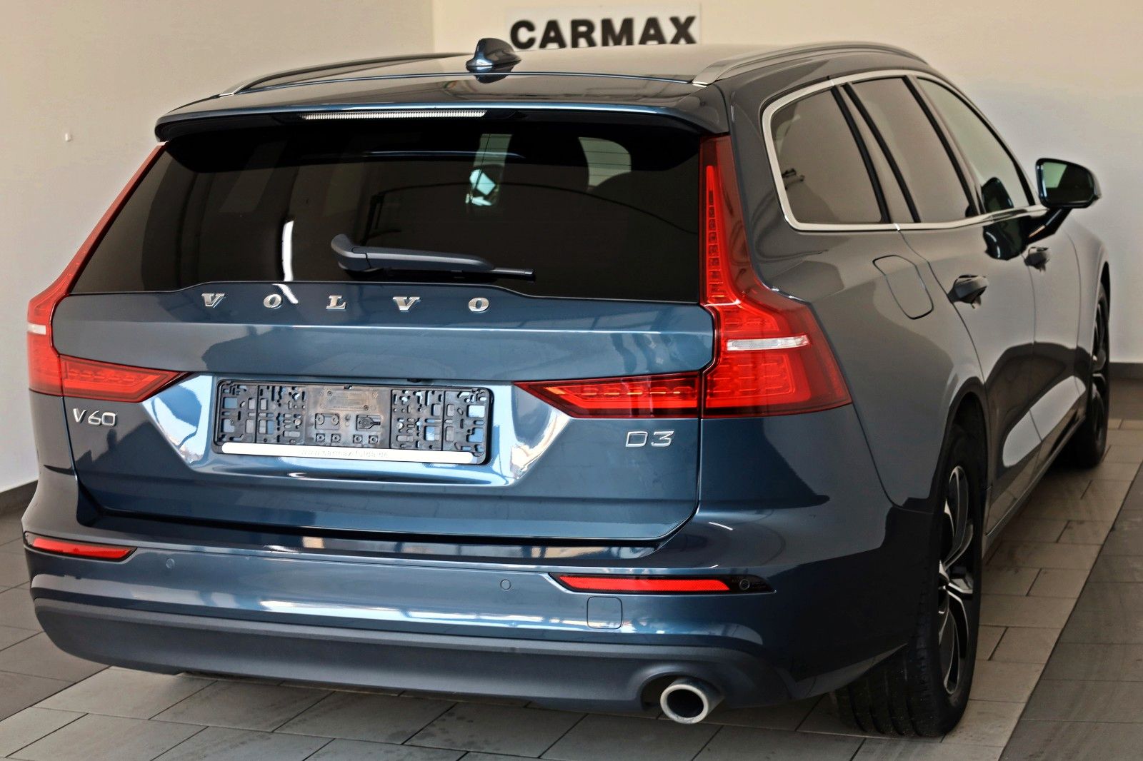 Fahrzeugabbildung Volvo V60 Momentum Pro,T.Leder,Navi,LED,SH,Kamera,DAB