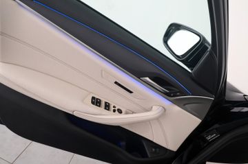 BMW 530i Touring M Sport Komfortsitz PANO ACC HUD