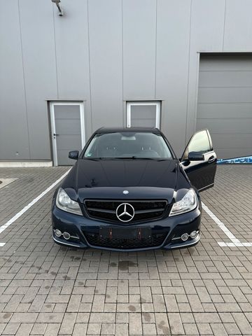 Mercedes-Benz Mercedes Benz C180d