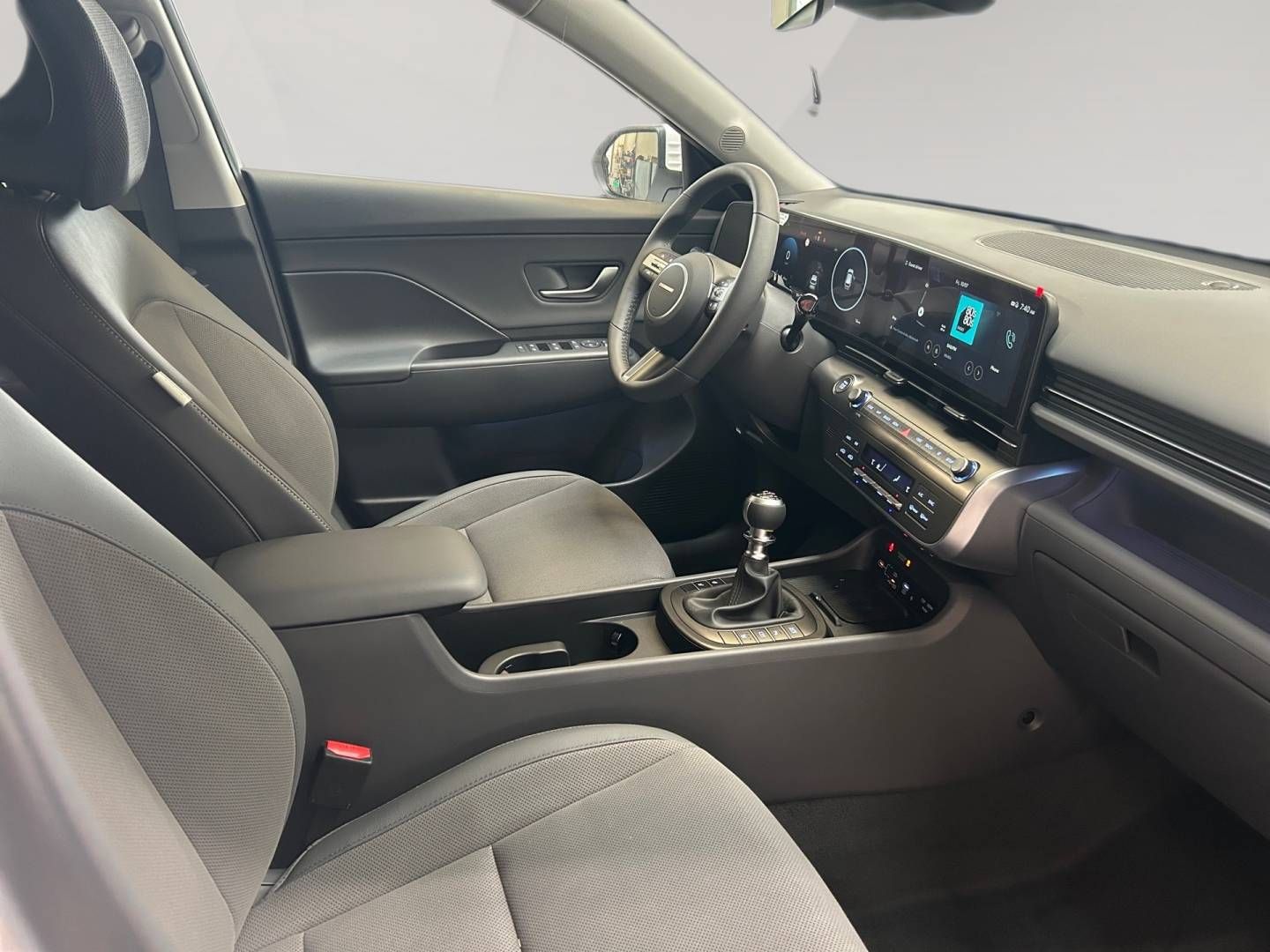 Fahrzeugabbildung Hyundai KONA 1.6 T-GDI (150 PS) Prime Teilleder, Navi, L