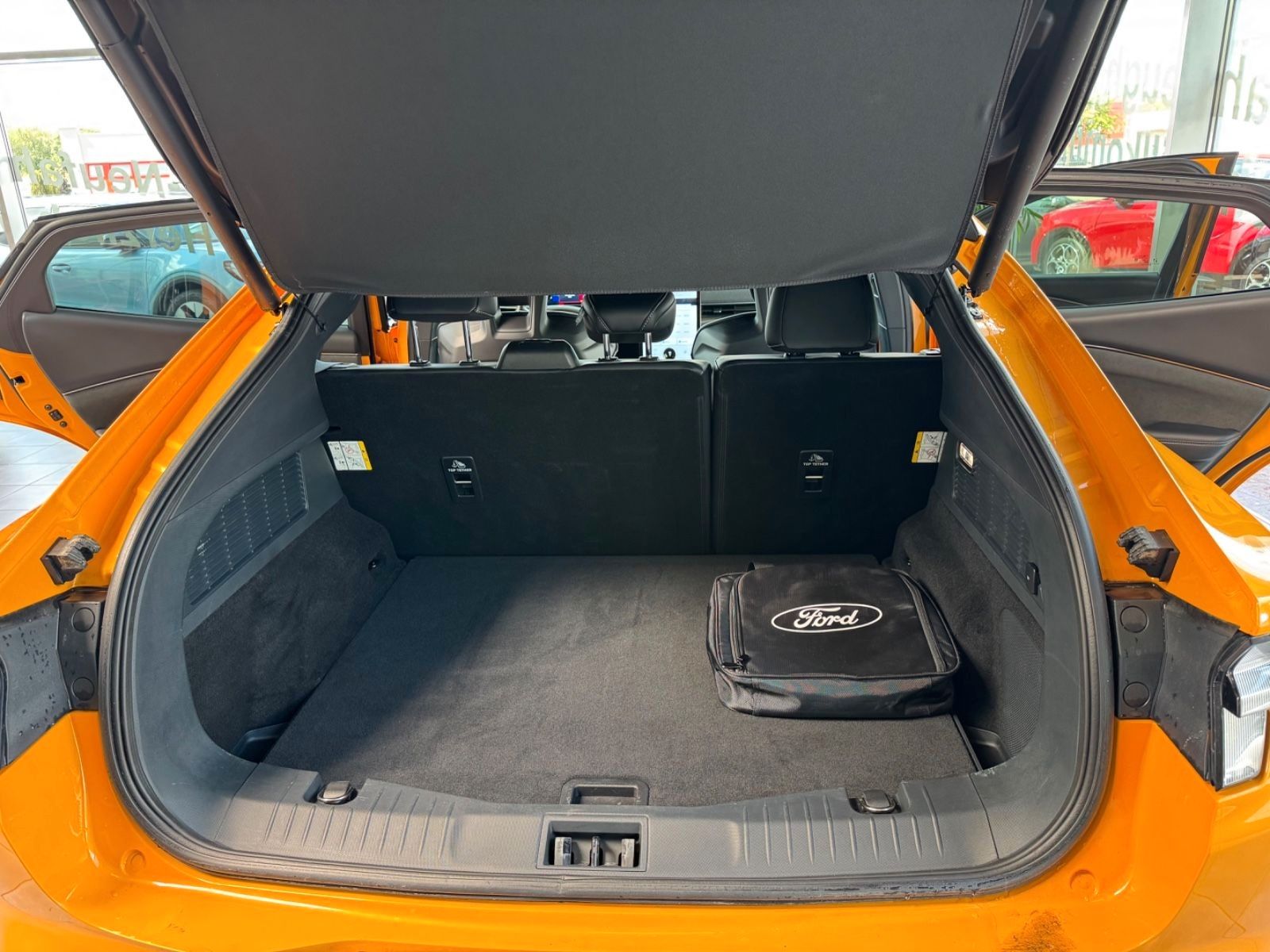 Fahrzeugabbildung Ford Mustang Mach-E GT AWD