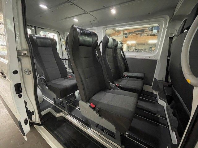 TGE VW CRAFTER 3.140 2.0 TDI AUTOM. 9-SITZER