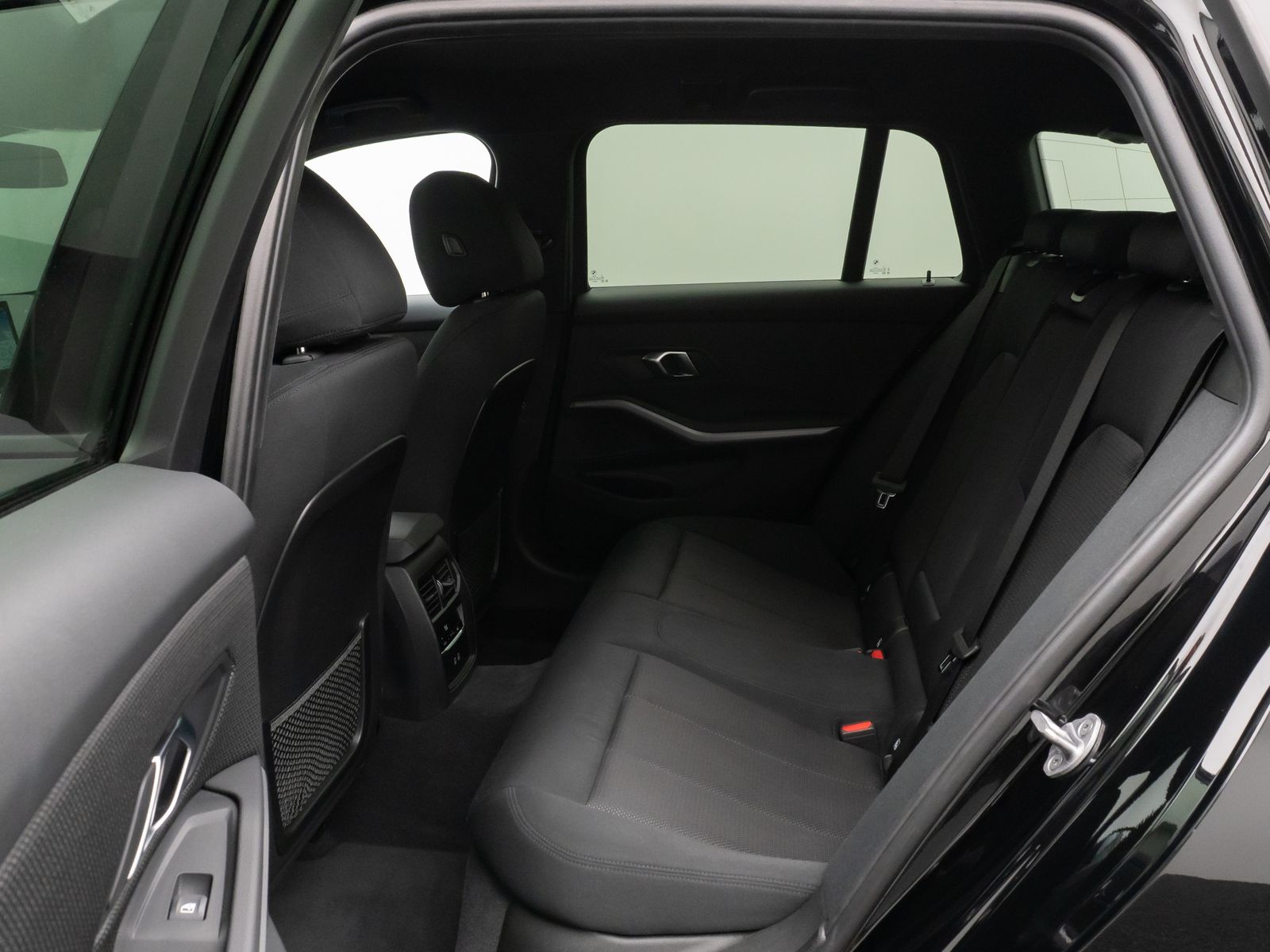 Fahrzeugabbildung BMW 320e DAB Widscreen Lordos Geschwindigkeitsreg