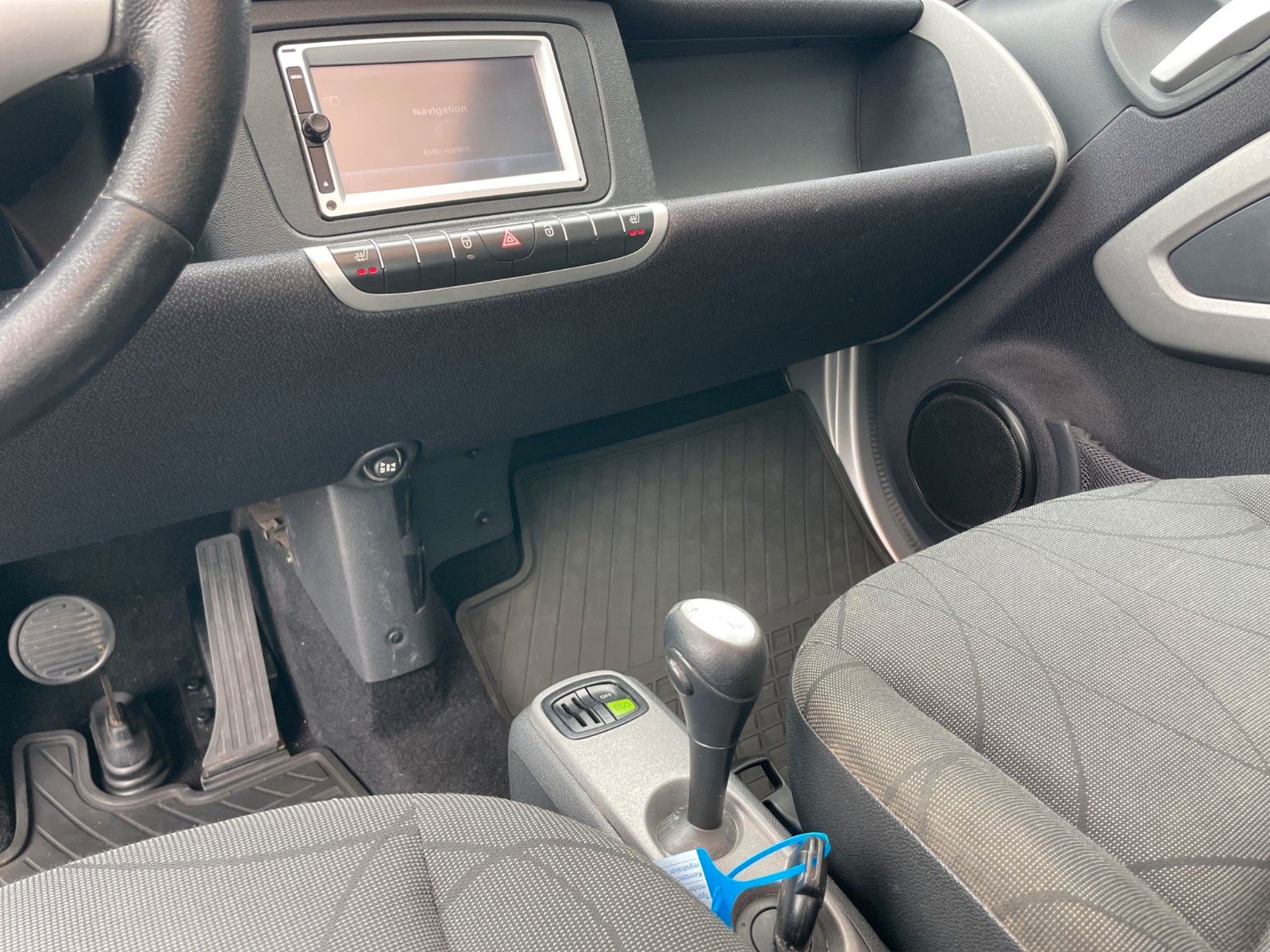 Fahrzeugabbildung Smart ForTwo Micro Hybrid*Pano*Alwetter*Elektr.Fenster