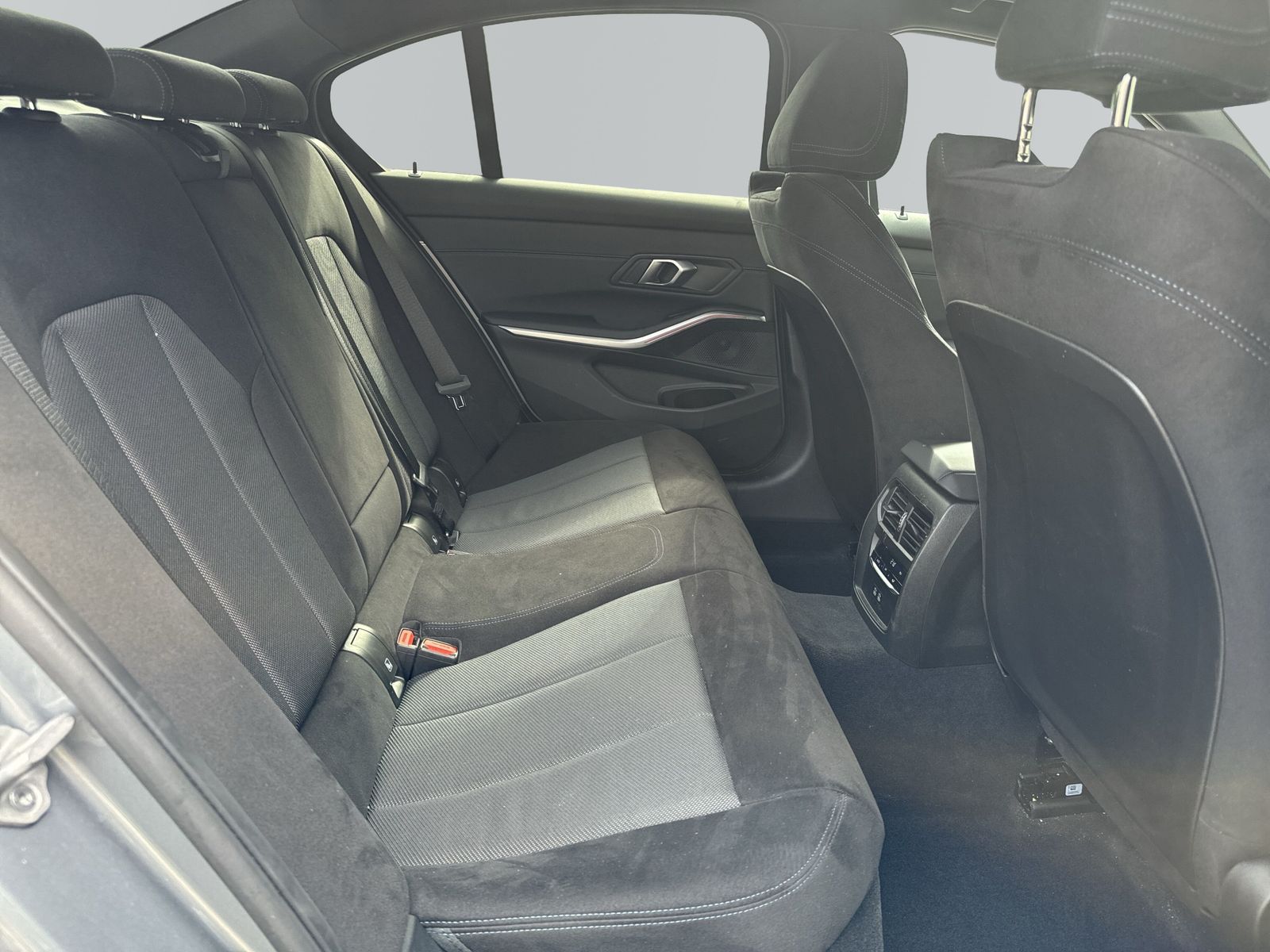 BMW 320 - Bild 10