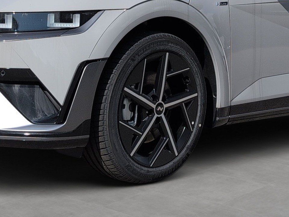 Fahrzeugabbildung Hyundai IONIQ 5 (MY25) 4WD N-LINE NAV+CARPLAY+SHZ+MATRIX