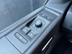 Fahrzeugabbildung Volkswagen T6.1 Multivan DSG Navi Sitzh ACC R.Cam 3xKlima