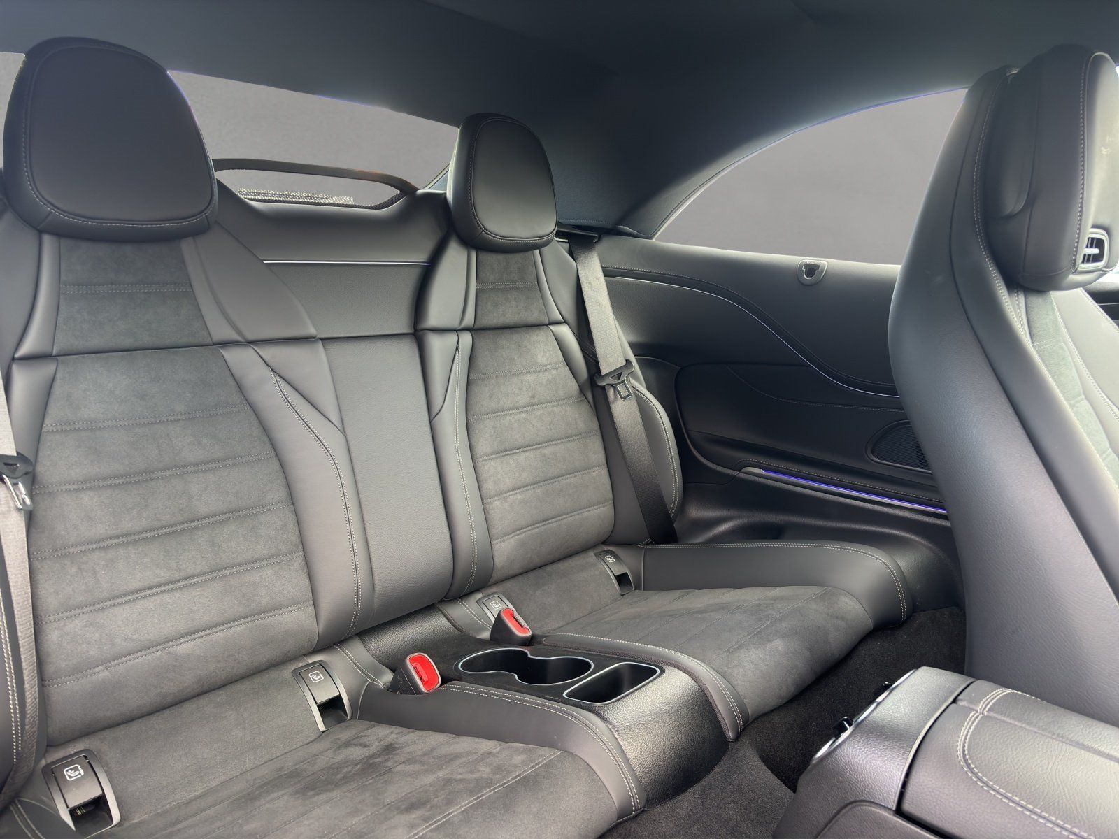 Fahrzeugabbildung Mercedes-Benz CLE200 Cab AMG Advan+ 360° 19"Viel Memo AIRSCARF