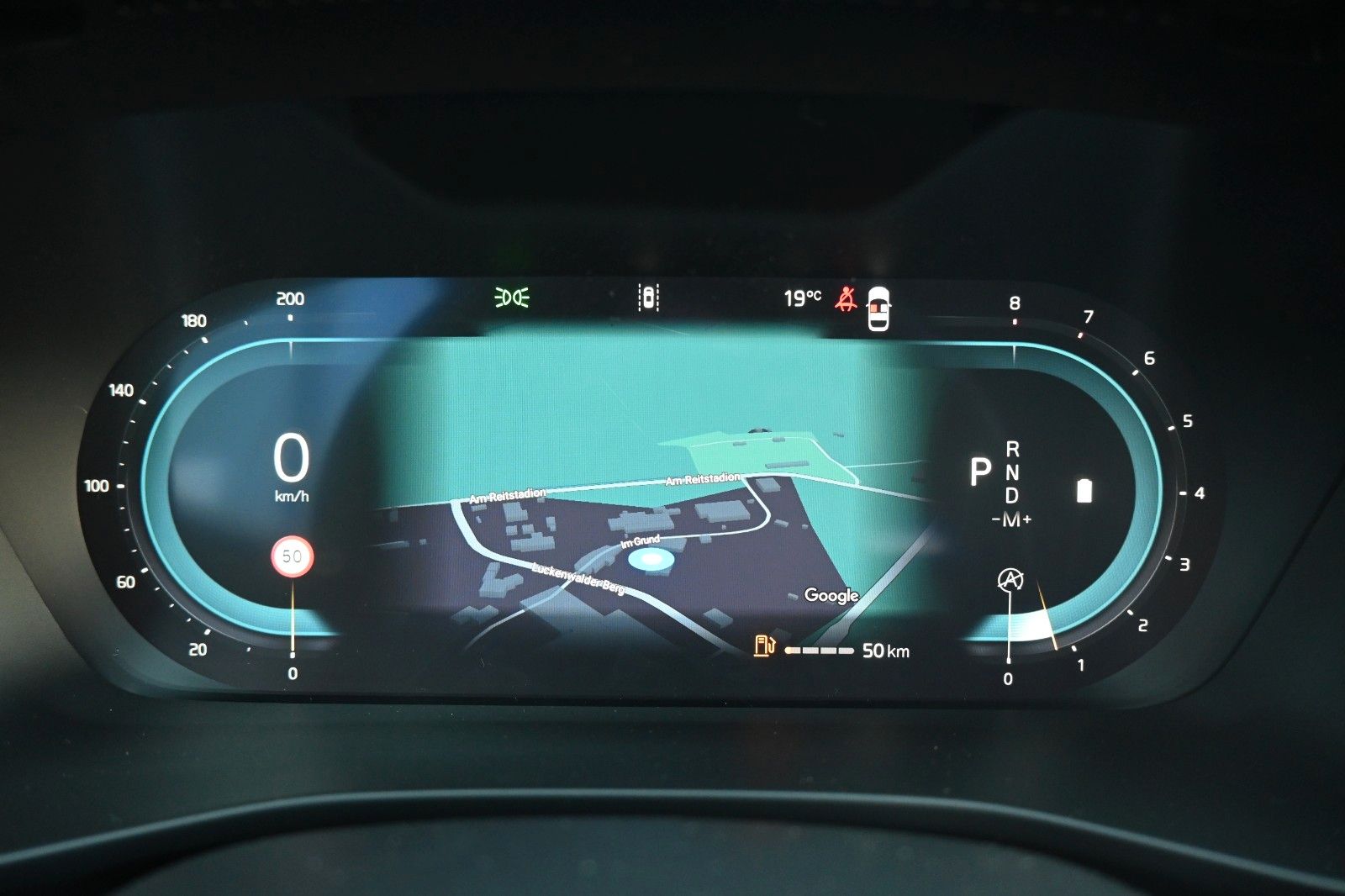 Fahrzeugabbildung Volvo XC40 B4 DKG Plus Dark*FSHZG*360°*ACC*AHK