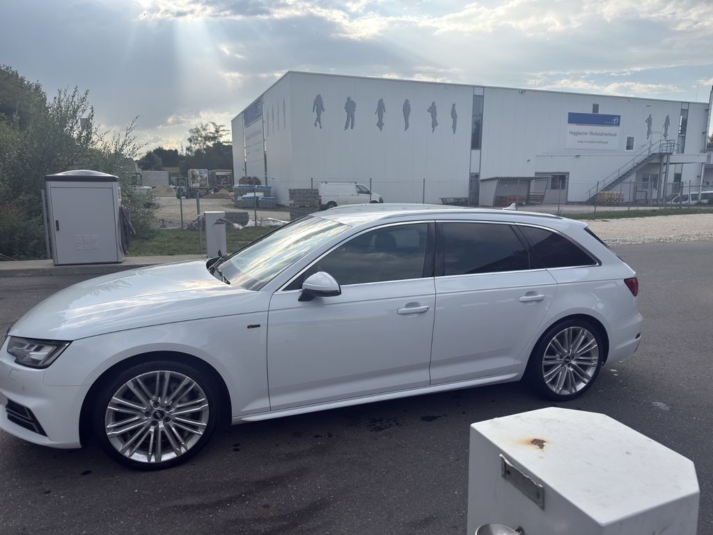 Image of Audi A4