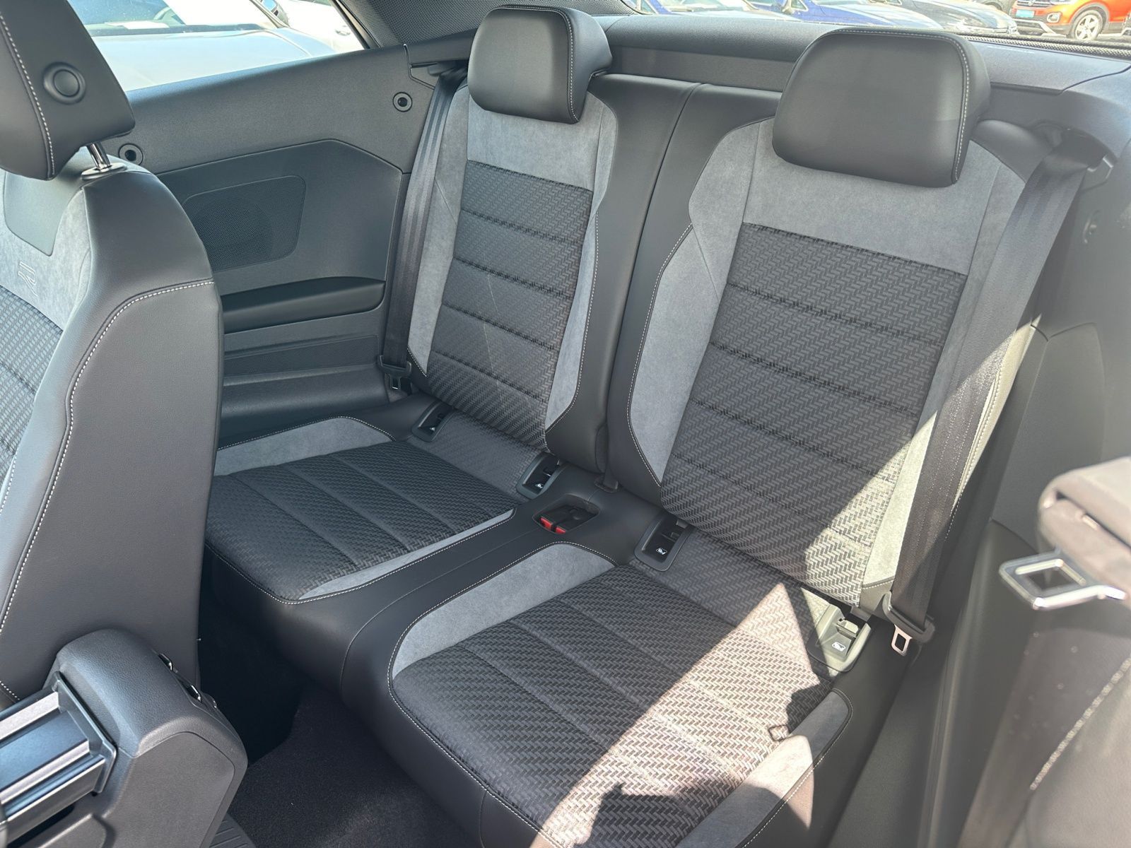 Volkswagen T-Roc - Bild 11