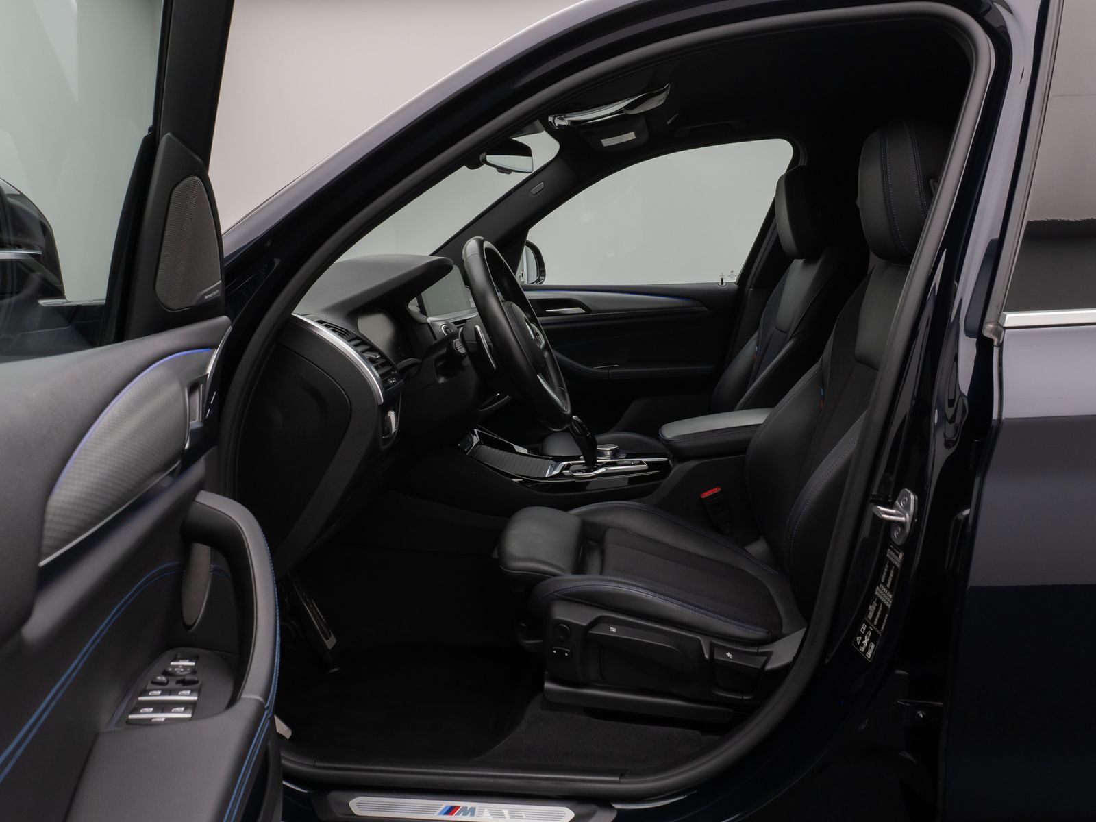 Fahrzeugabbildung BMW X3 xD20d M Sport Kamera HUD DAB H/K AHK Komfort