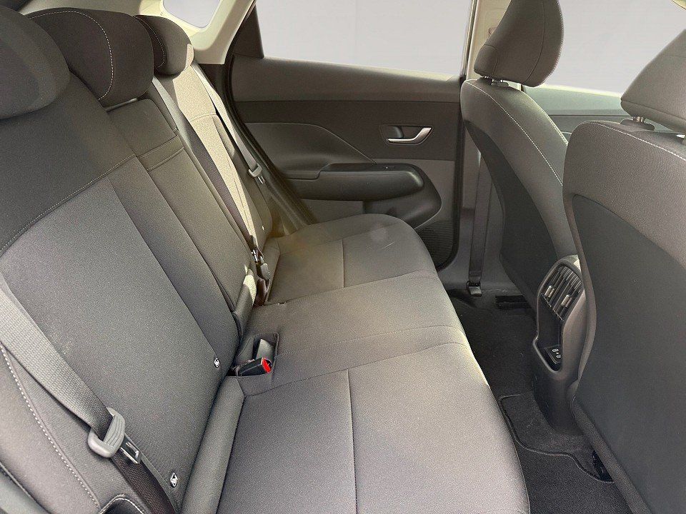 Fahrzeugabbildung Hyundai KONA Elektro 49kWh Trend Assistenz-Paket, el. He