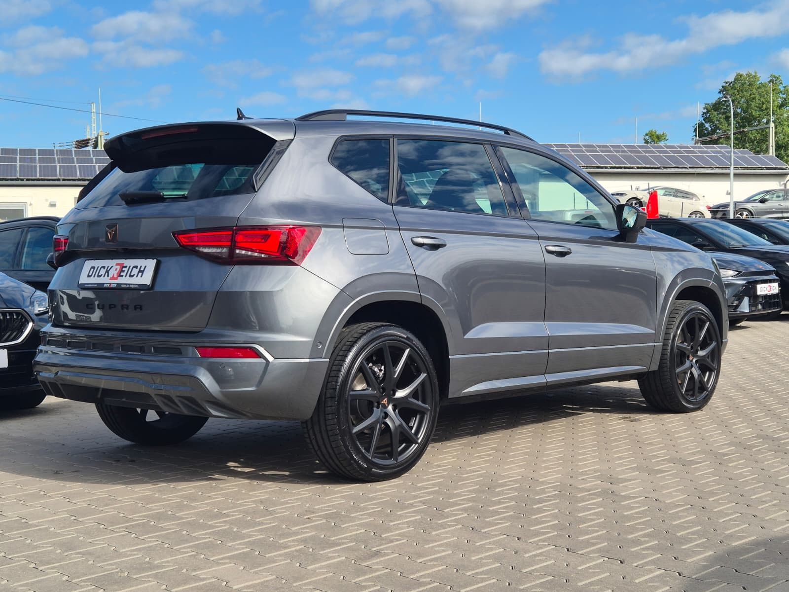 Fahrzeugabbildung CUPRA Ateca 1.5 TSI DSG PANO*DINAMICA*ACC*KAM*AHK*19"