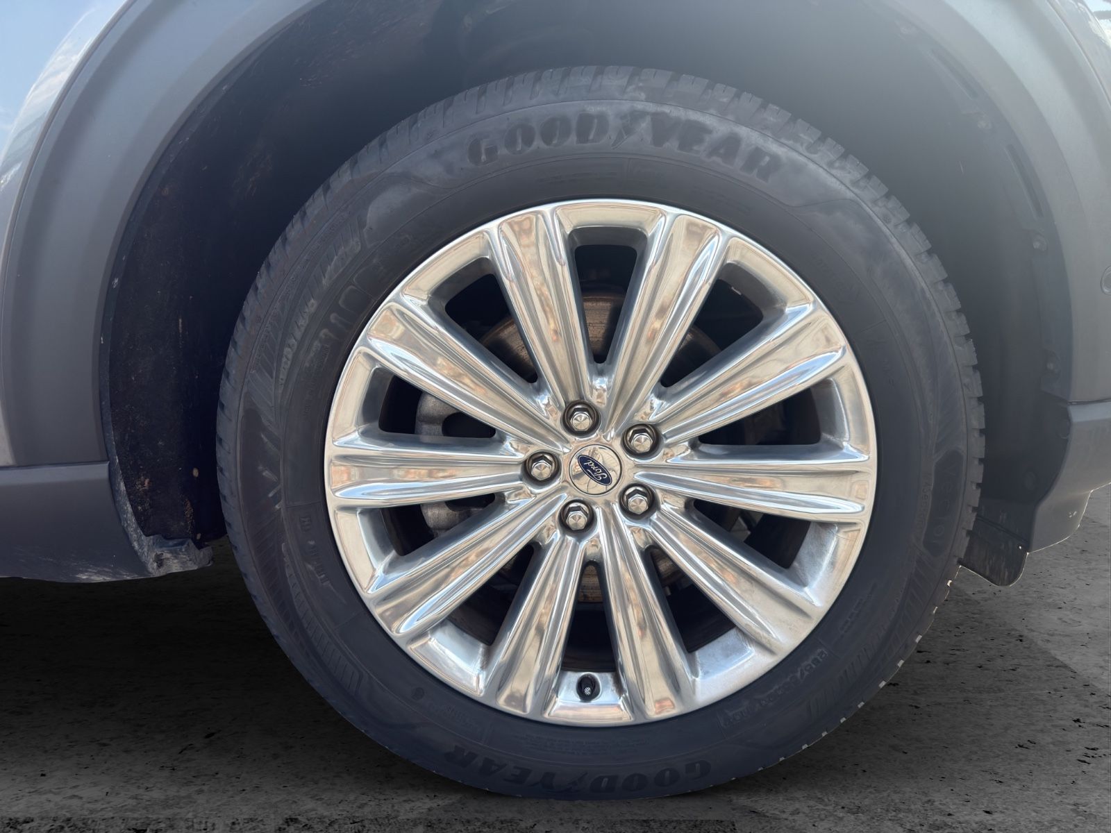 Fahrzeugabbildung Ford Explorer Platinum Plug-in-Hybrid 4x4*Pano*B&O*