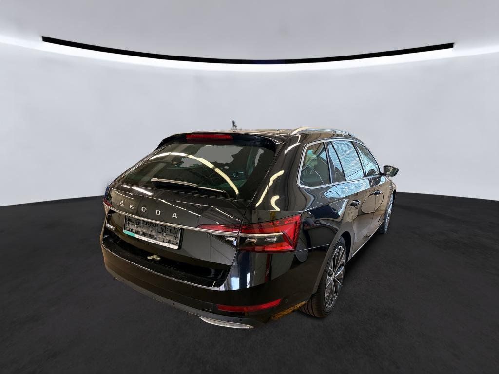 Fahrzeugabbildung SKODA Superb Combi 2.0 TSI L&K/KAMERA/PANO-DA/ACC/DCC/