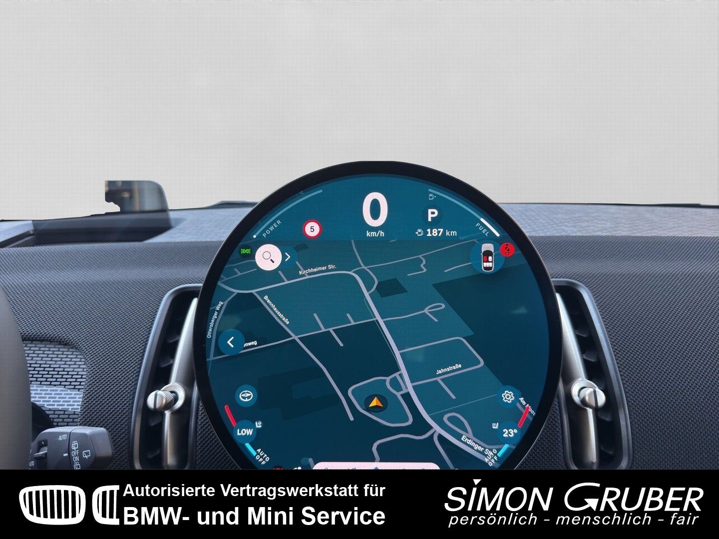 Fahrzeugabbildung MINI Countryman Cooper C Classic Trim Navi HUD LED