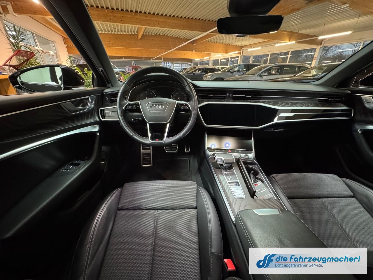 Fahrzeugabbildung Audi A6 Avant 40 TDI sport S-line Sportpaket AHK-klap