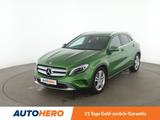 Mercedes-Benz GLA-Klasse GLA 180 Urban Aut.*NAVI*BiXENON*PDC* - mit Benzin-Antrieb: Grün