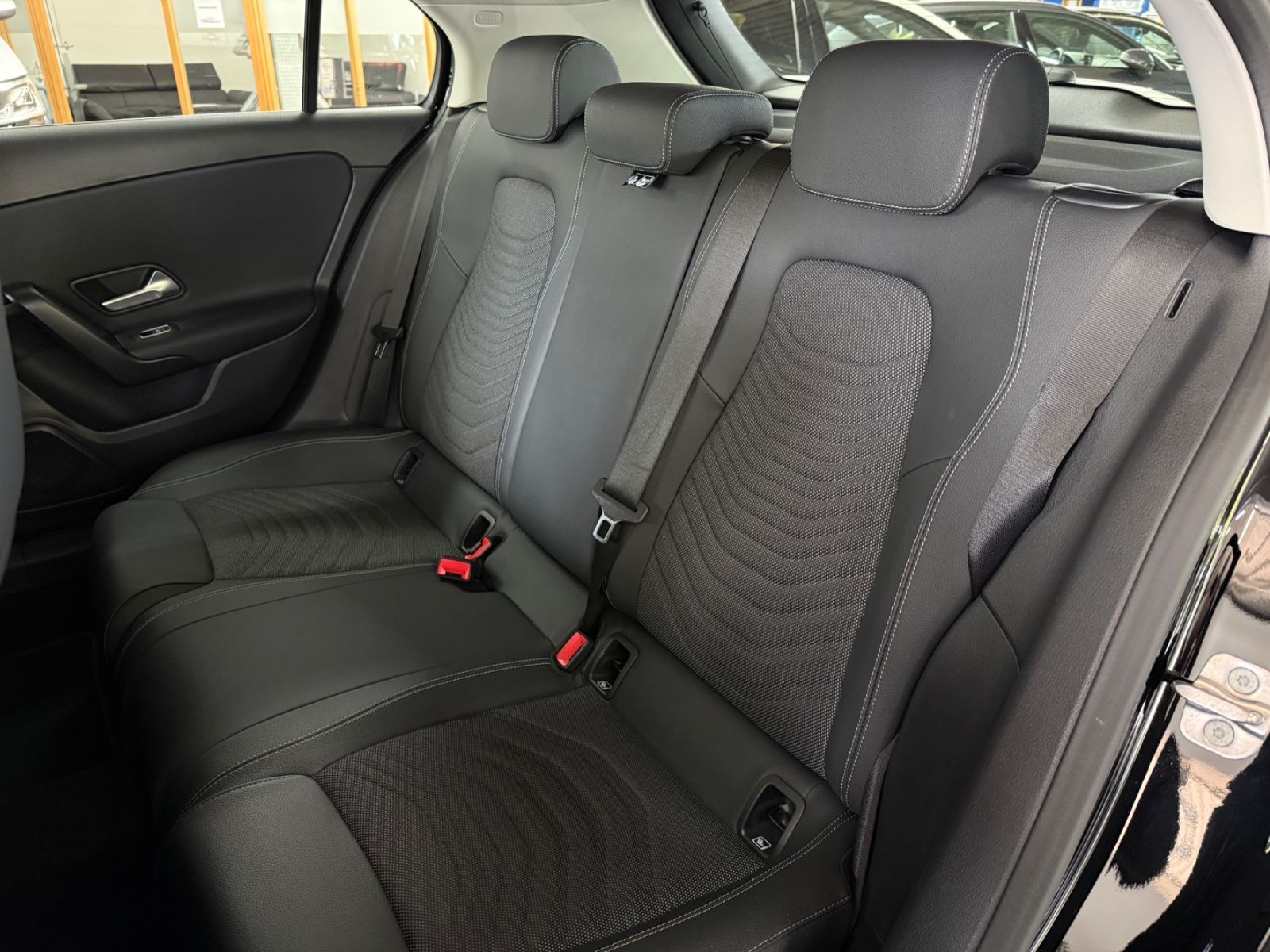 Mercedes-Benz A 180 d Lim. High LED Navi Direktlenkung Agility foto 19