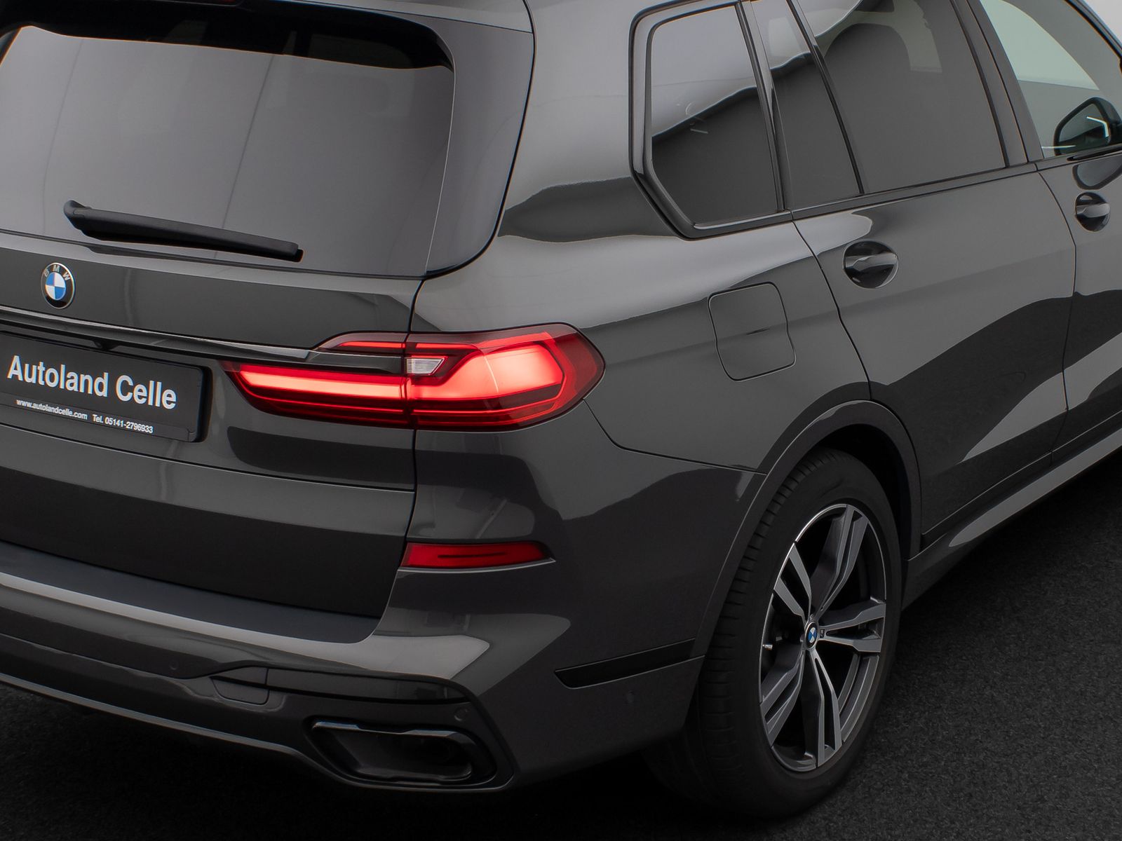 Fahrzeugabbildung BMW X7 xD40d M Sport Panorama 360° SoftCL HUD DAB