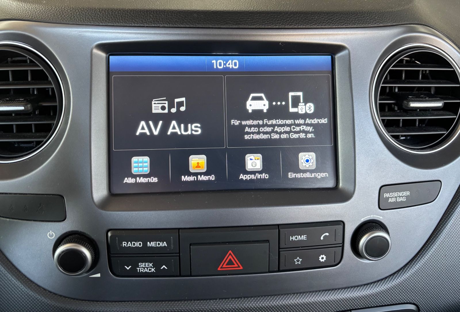 HYUNDAI i10
