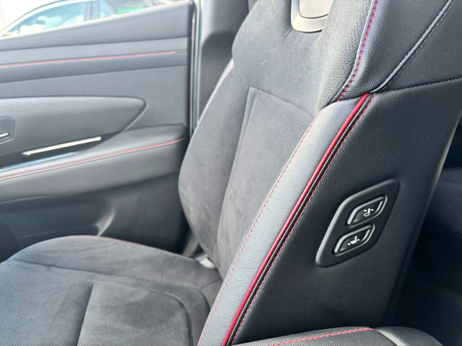 Fahrzeugabbildung Hyundai Tucson MY25 N-Line 4WD Sitzpaket/Panorama/360°!