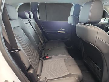 Mercedes GLB 180 - 12